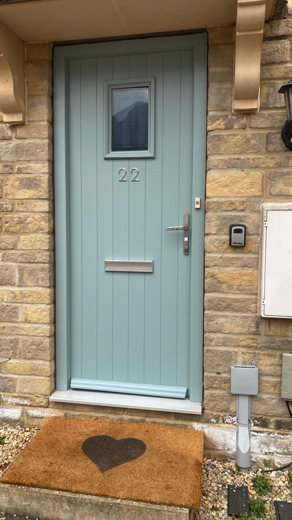 Modern Town House In Cotswolds - 3 Double Bedrooms Witney Exterior photo